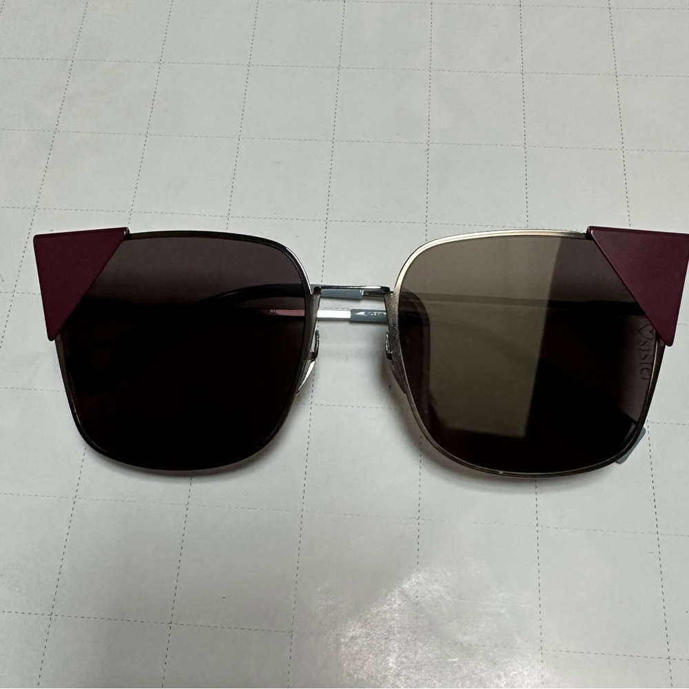 FENDI Cat-Eye Mirrored Sunglasses